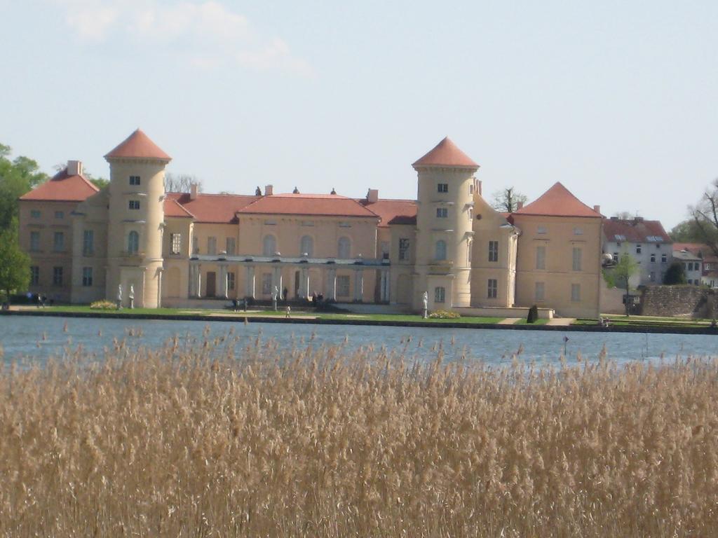 Schloss-Und Seeblick Apartment Rheinsberg Zewnętrze zdjęcie